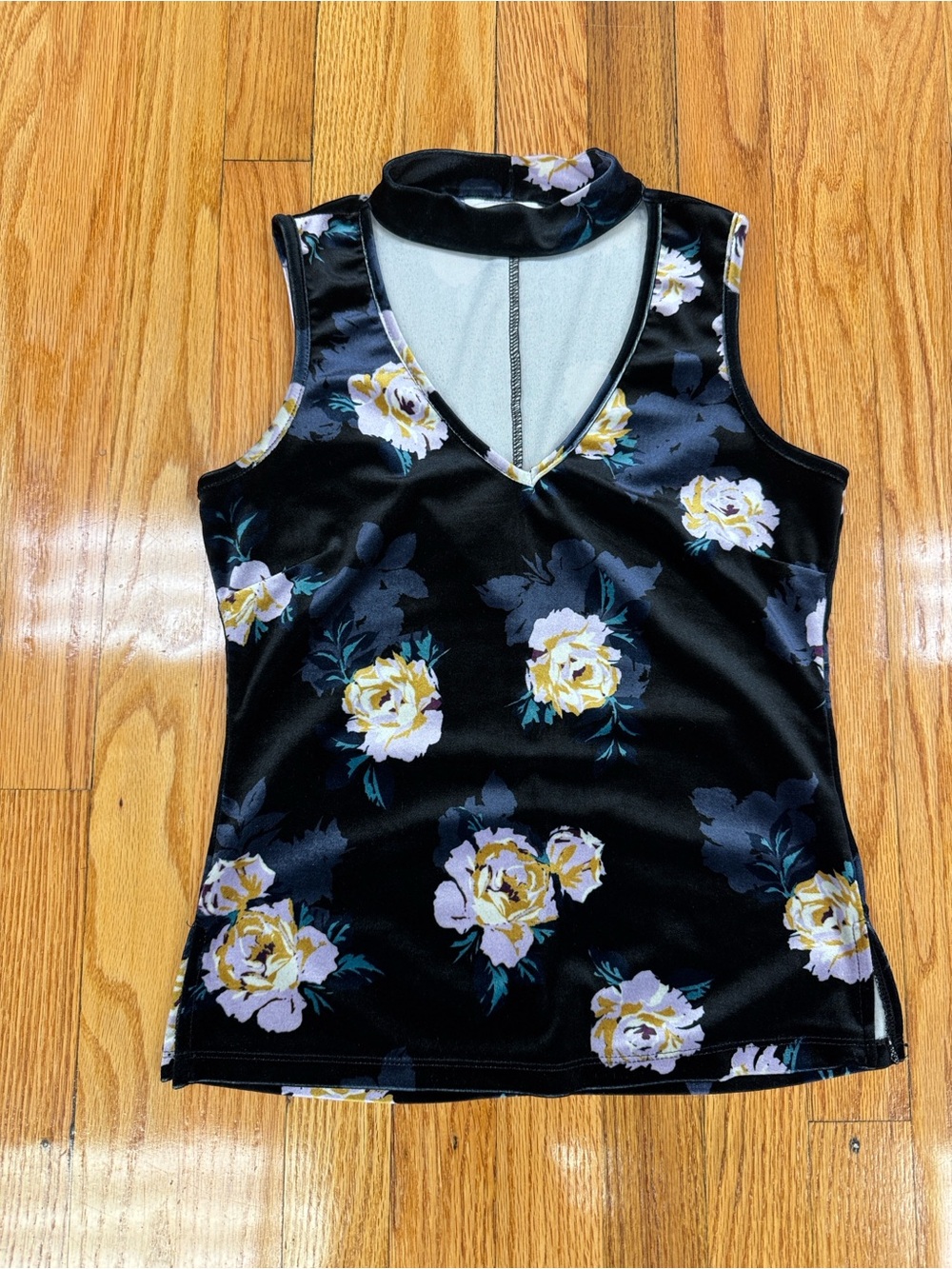 Y2K Candie's Black Velvet Floral Choker Collar V-Neck Sleeveless Top Whimsigoth